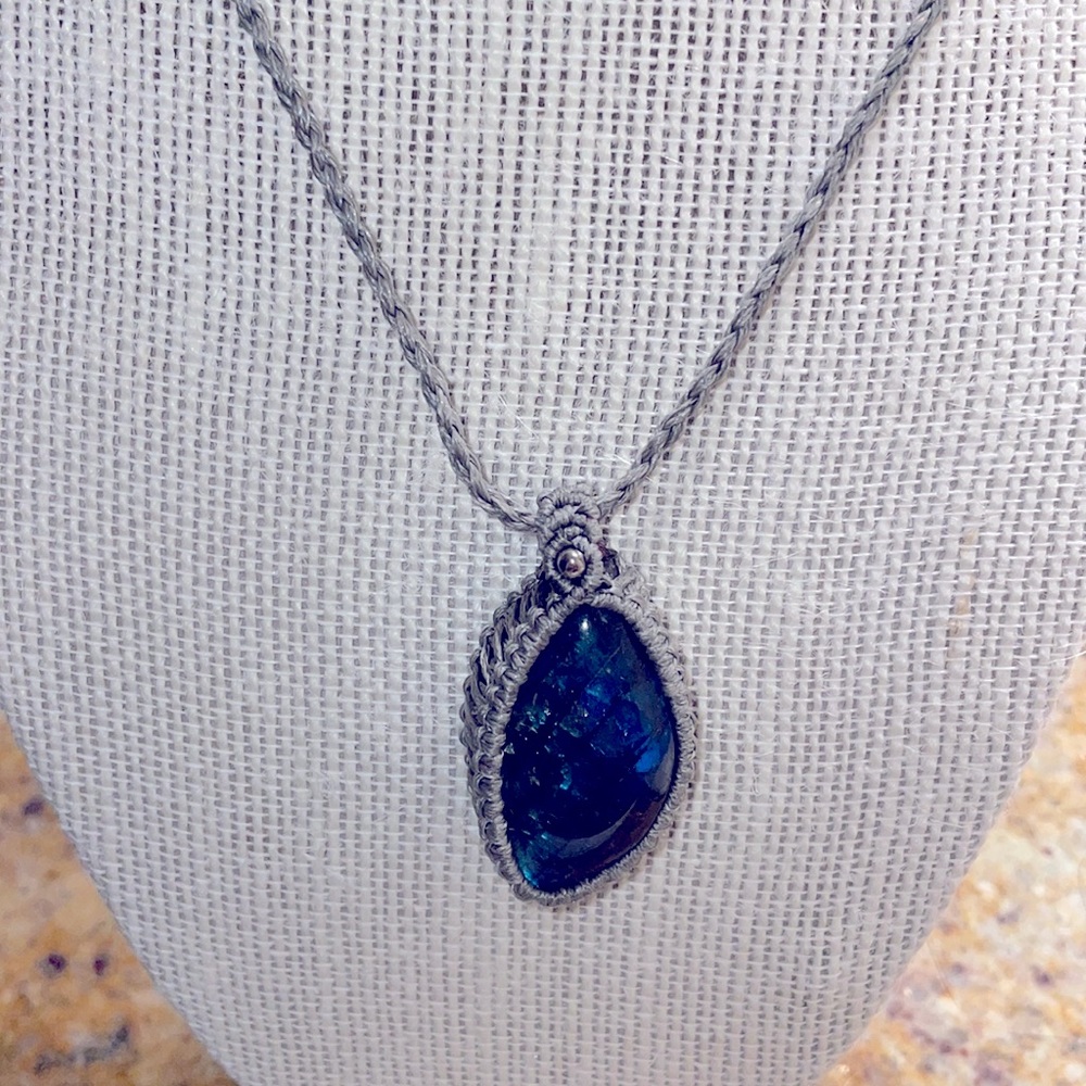 Labordorite with blue flash macrame necklace